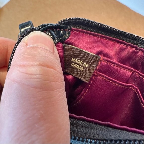 Black patent leather Coach wristlet,‎ silver hardware, wine colored lining - Picture 5 of 9